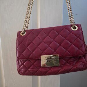 Michael Kors Sloan Large Quilted Lamb Leather Chain Shoulder Bag – Cherry